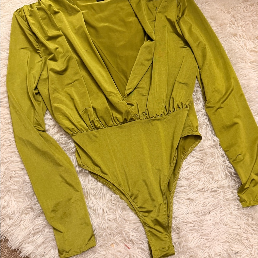 SHEIN Chartreuse Long Sleeve Bodysuit